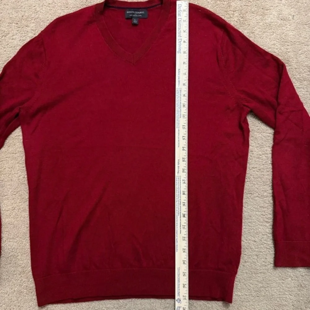 WINTER CLEARANCE Men's 100% Merino‎ Wool V-Neck Sweater Red Size Large Luxury